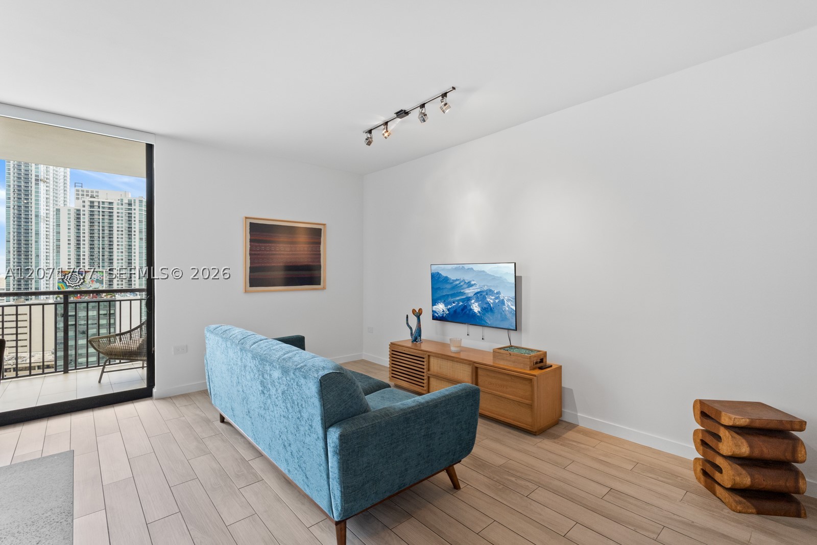 999 SW 1st Ave #2502, Miami FL 33130