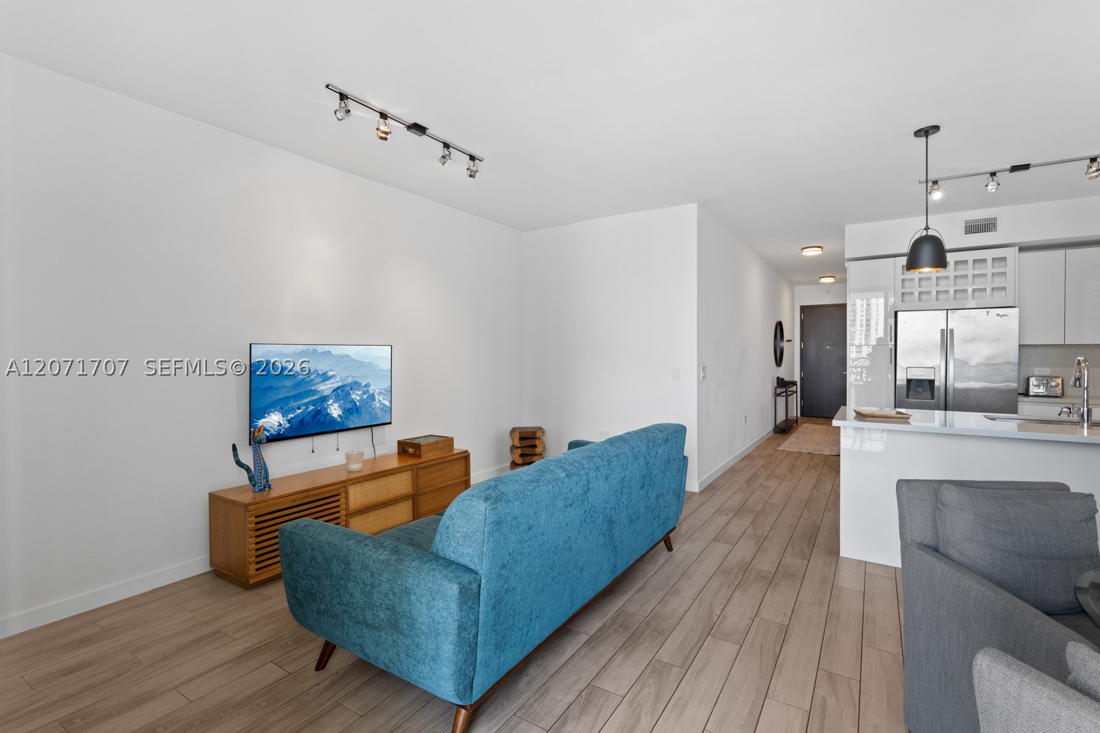 999 SW 1st Ave #2502, Miami FL 33130