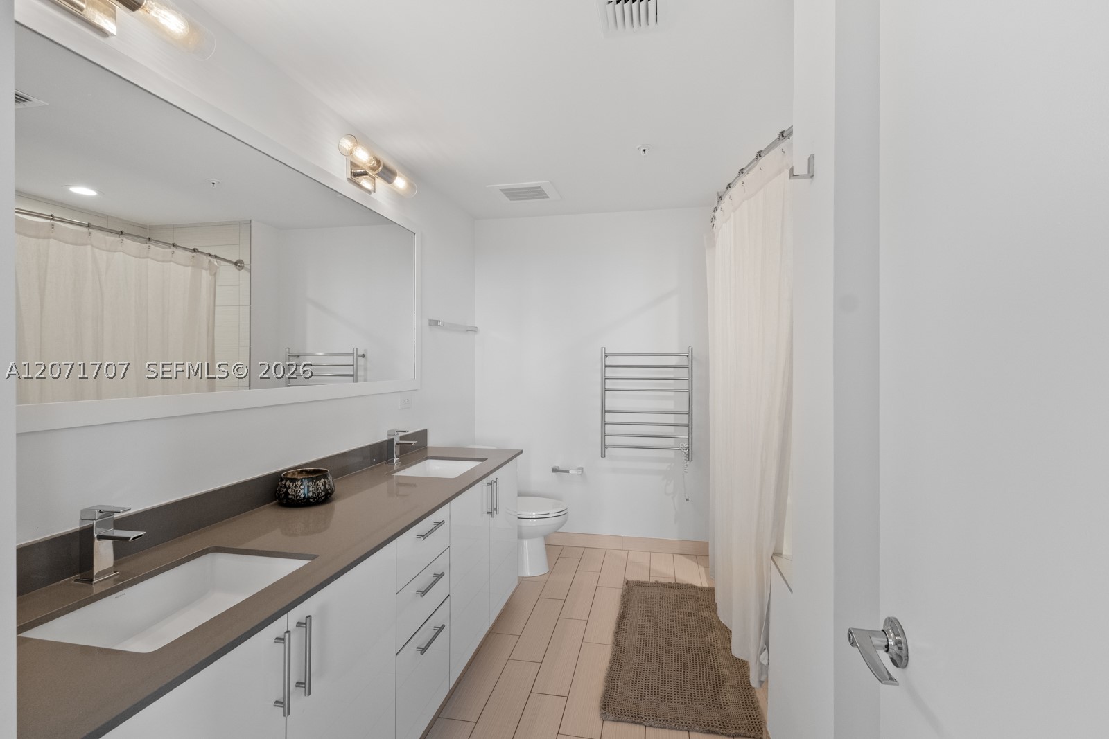 999 SW 1st Ave #2502, Miami FL 33130