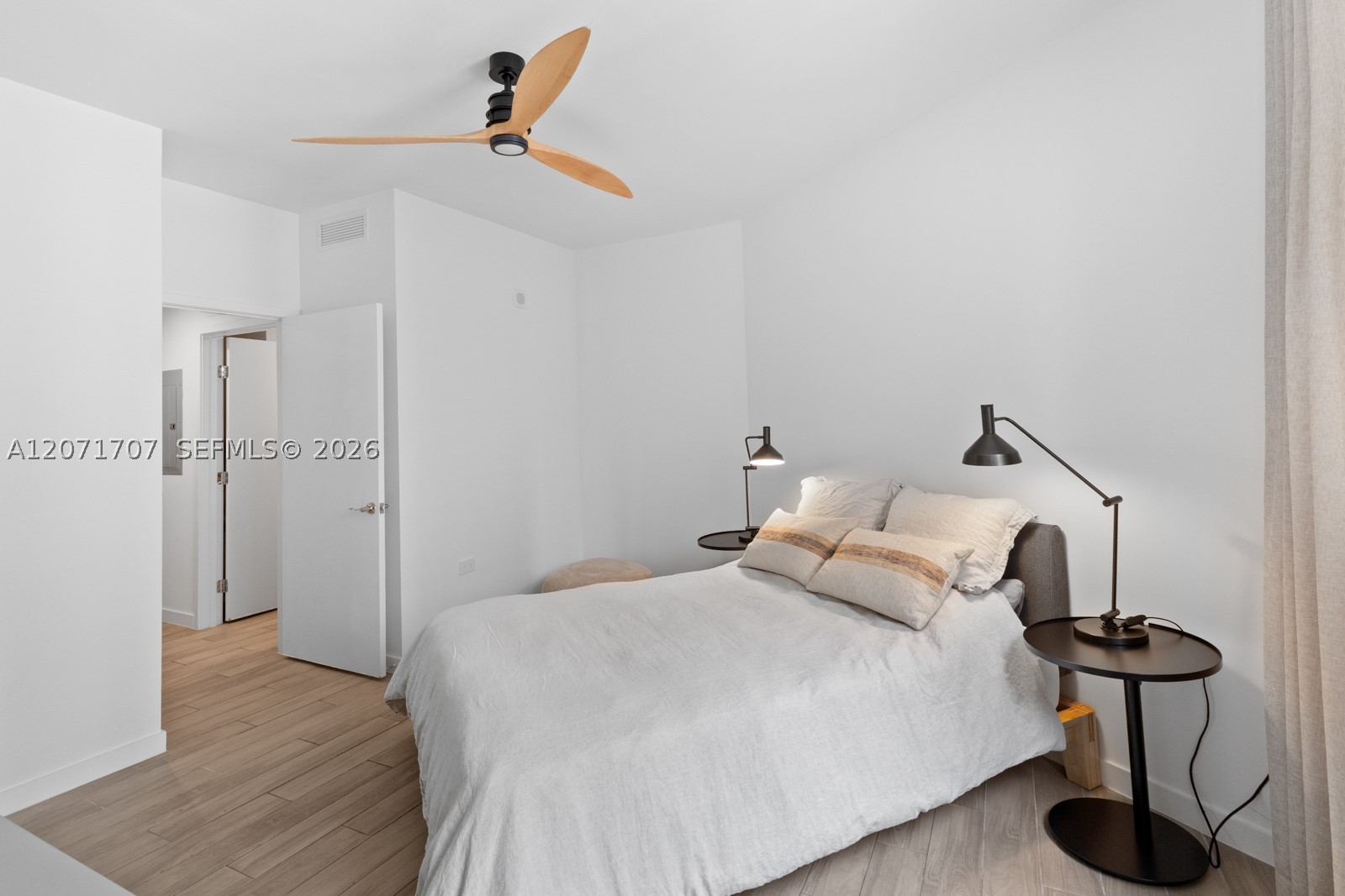 999 SW 1st Ave #2502, Miami FL 33130