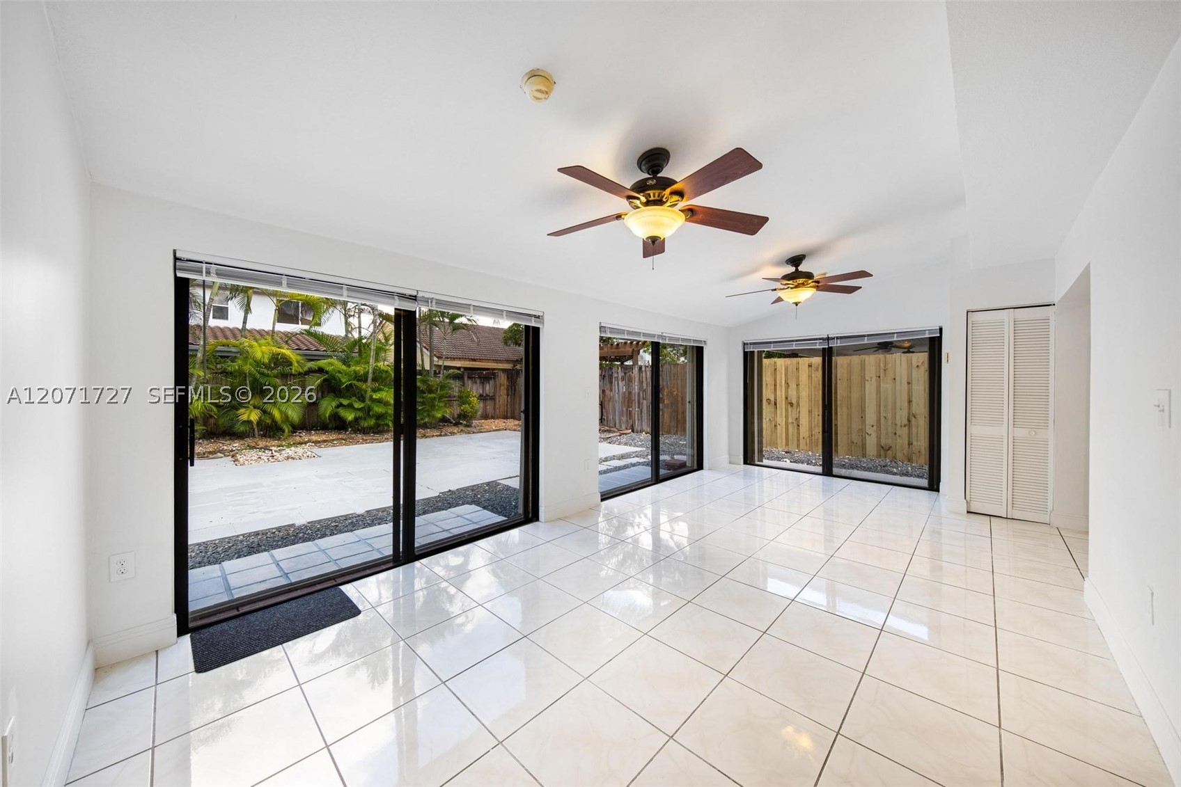 15157 SW 95th St #15157, Miami FL 33196