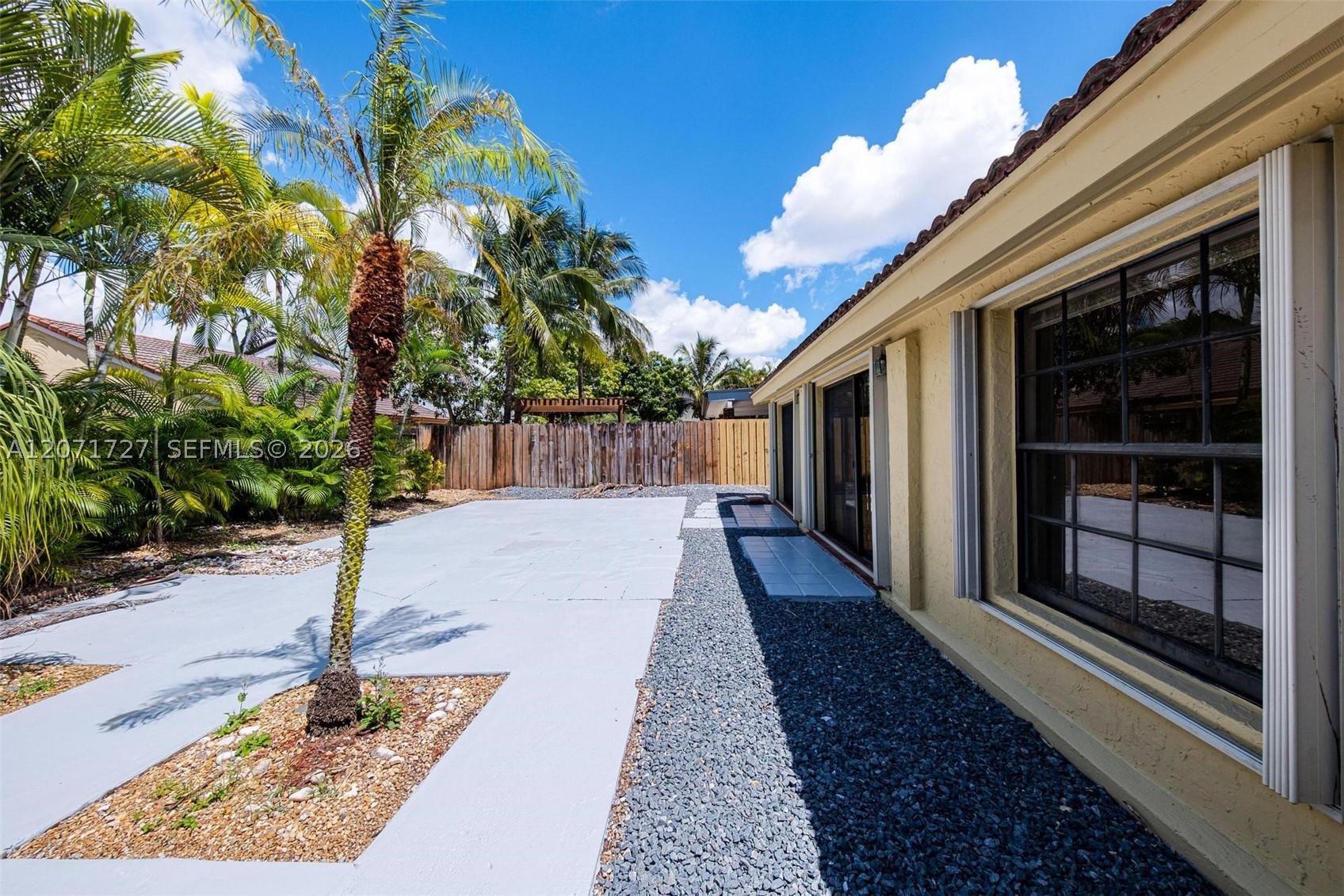 15157 SW 95th St #15157, Miami FL 33196