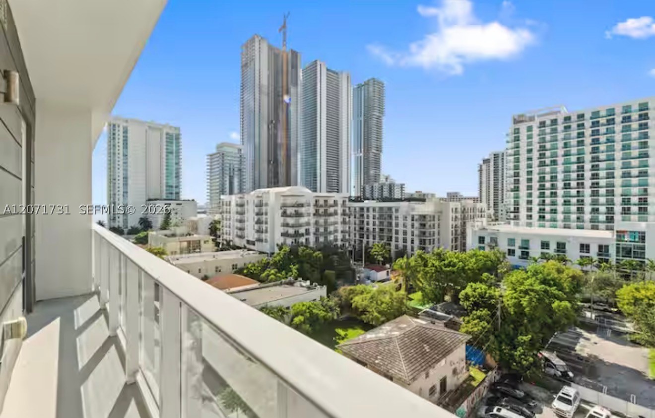 321 NE 26th St #811, Miami FL 33137