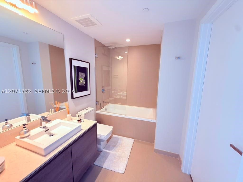 1080 Brickell Ave #3600, Miami FL 33131