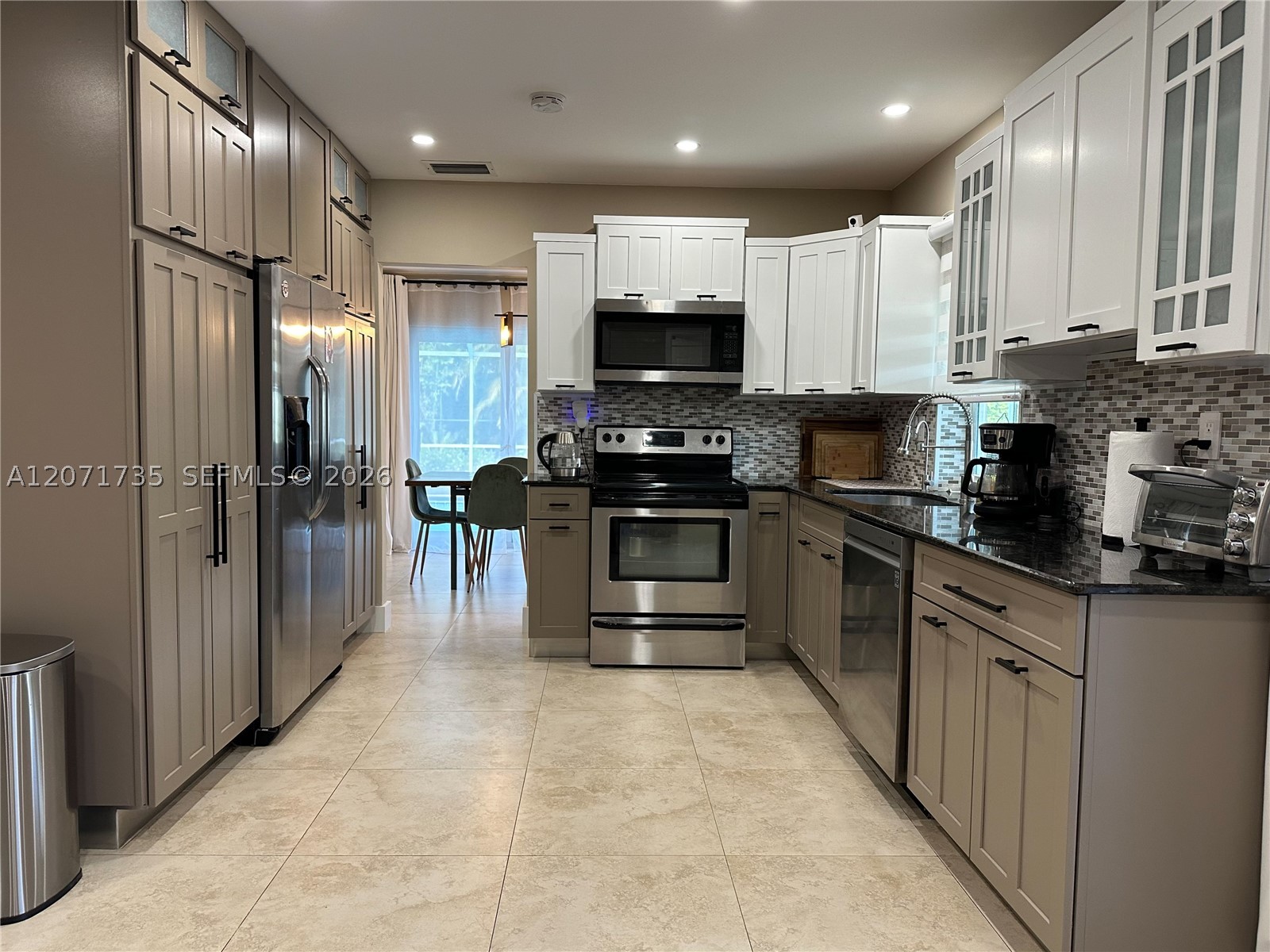 8203 NW 37th St, Coral Springs FL 33065