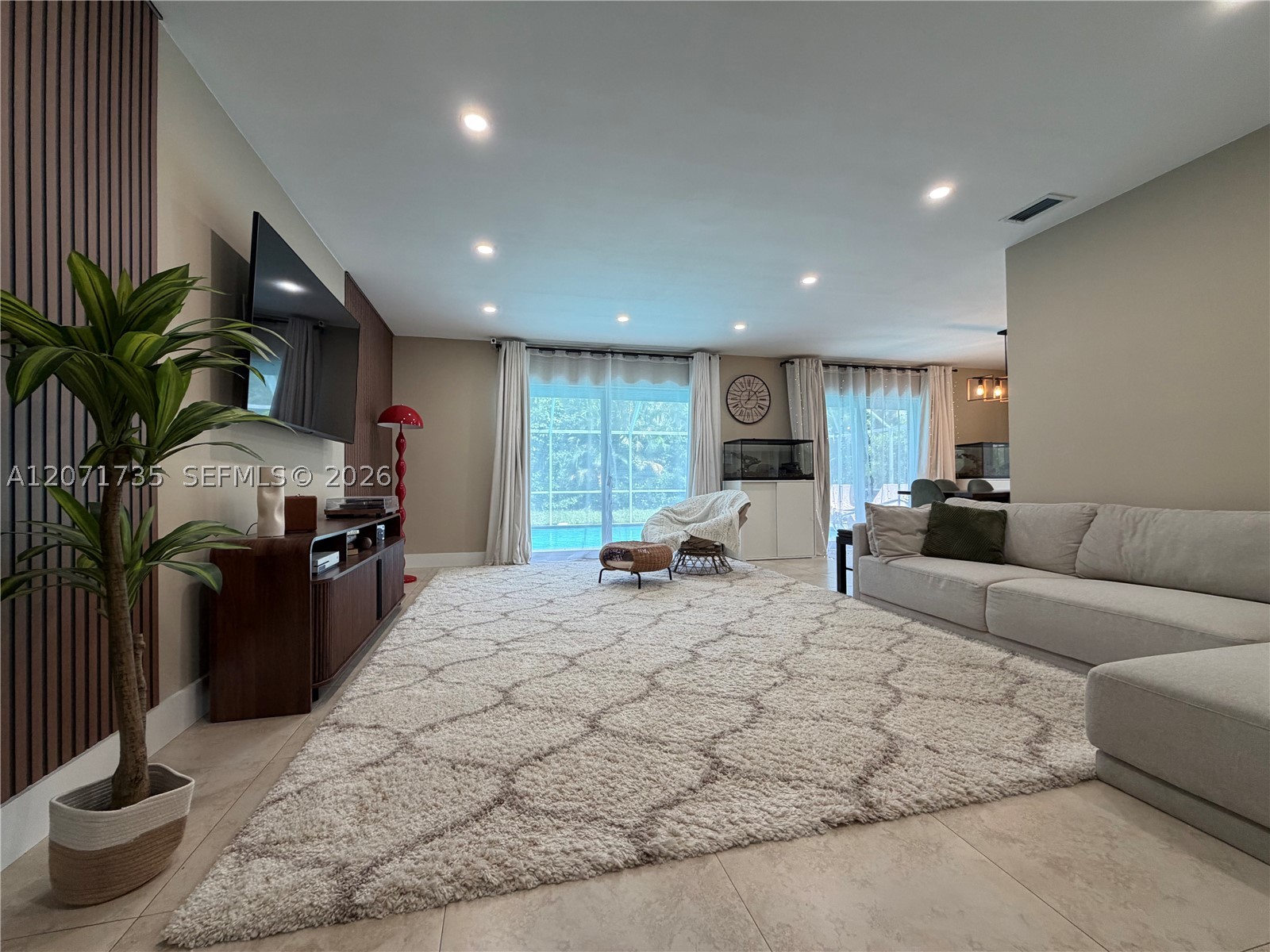 8203 NW 37th St, Coral Springs FL 33065
