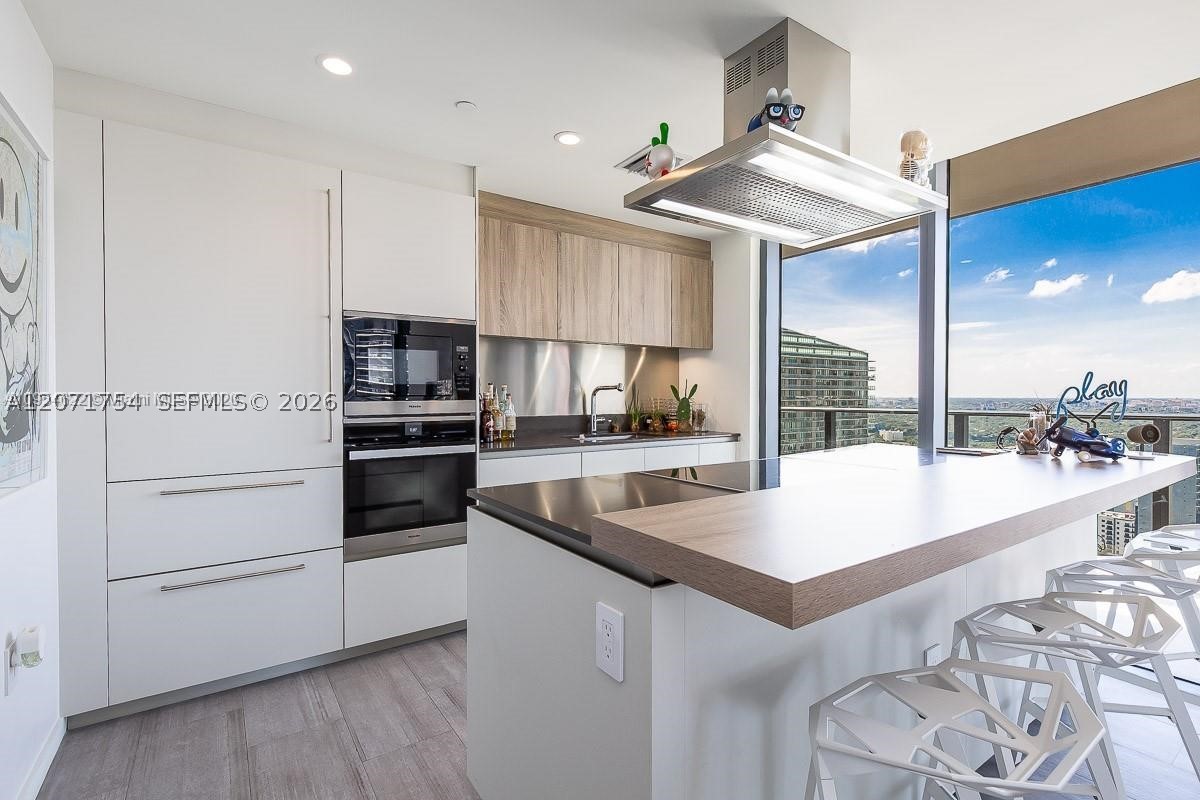 1000 Brickell Plz #3512, Miami FL 33131