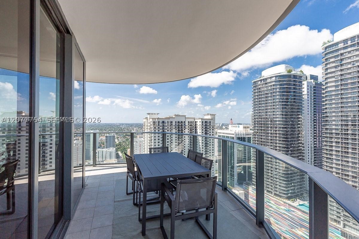 1000 Brickell Plz #3512, Miami FL 33131
