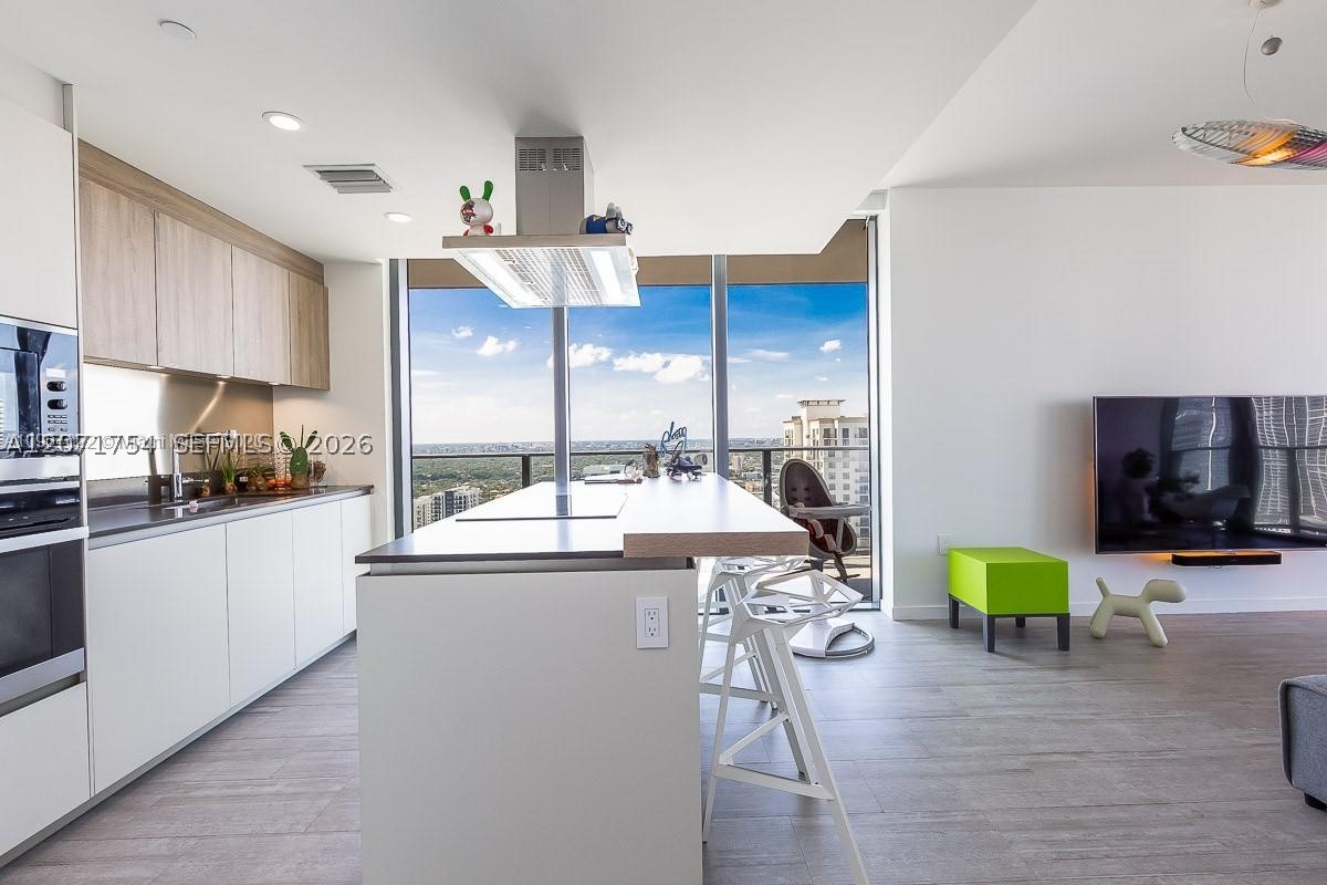 1000 Brickell Plz #3512, Miami FL 33131
