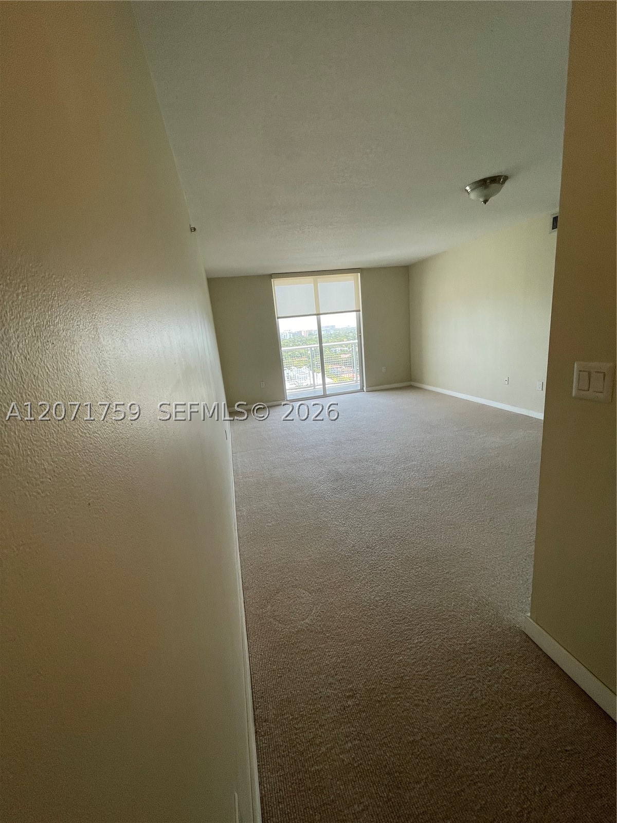 900 SW 8th St #1503, Miami FL 33130