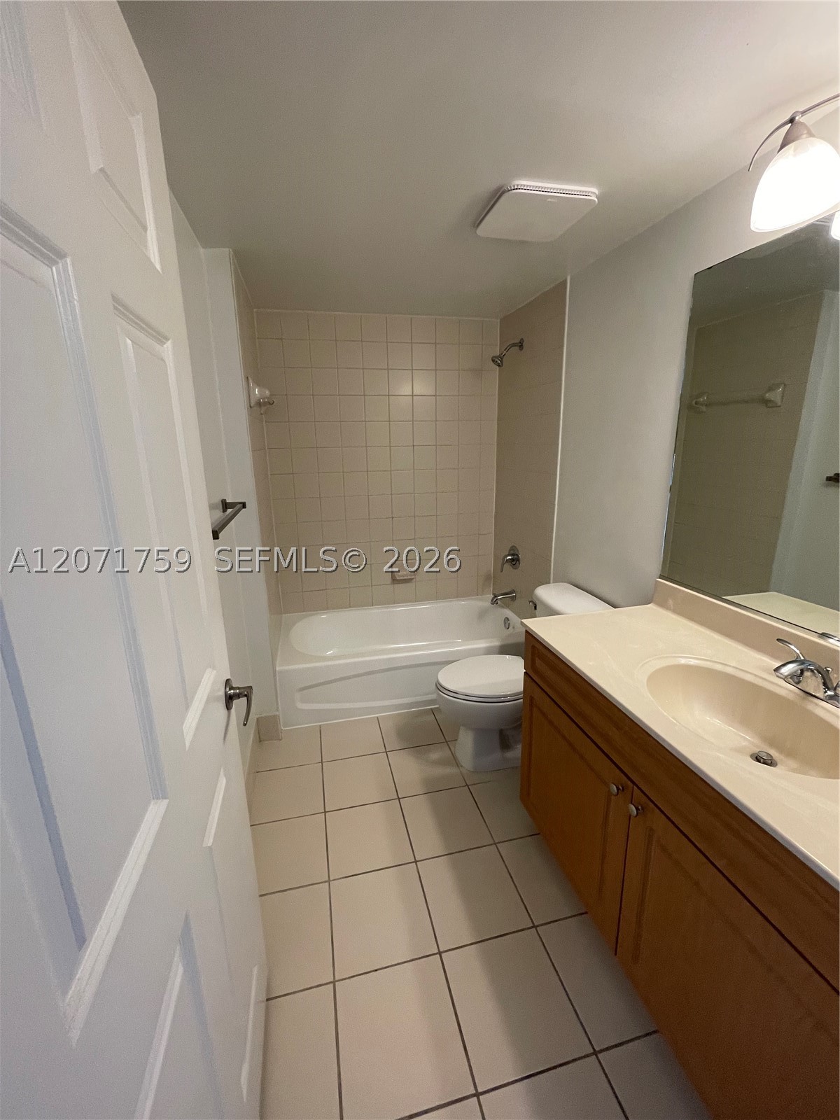 900 SW 8th St #1503, Miami FL 33130
