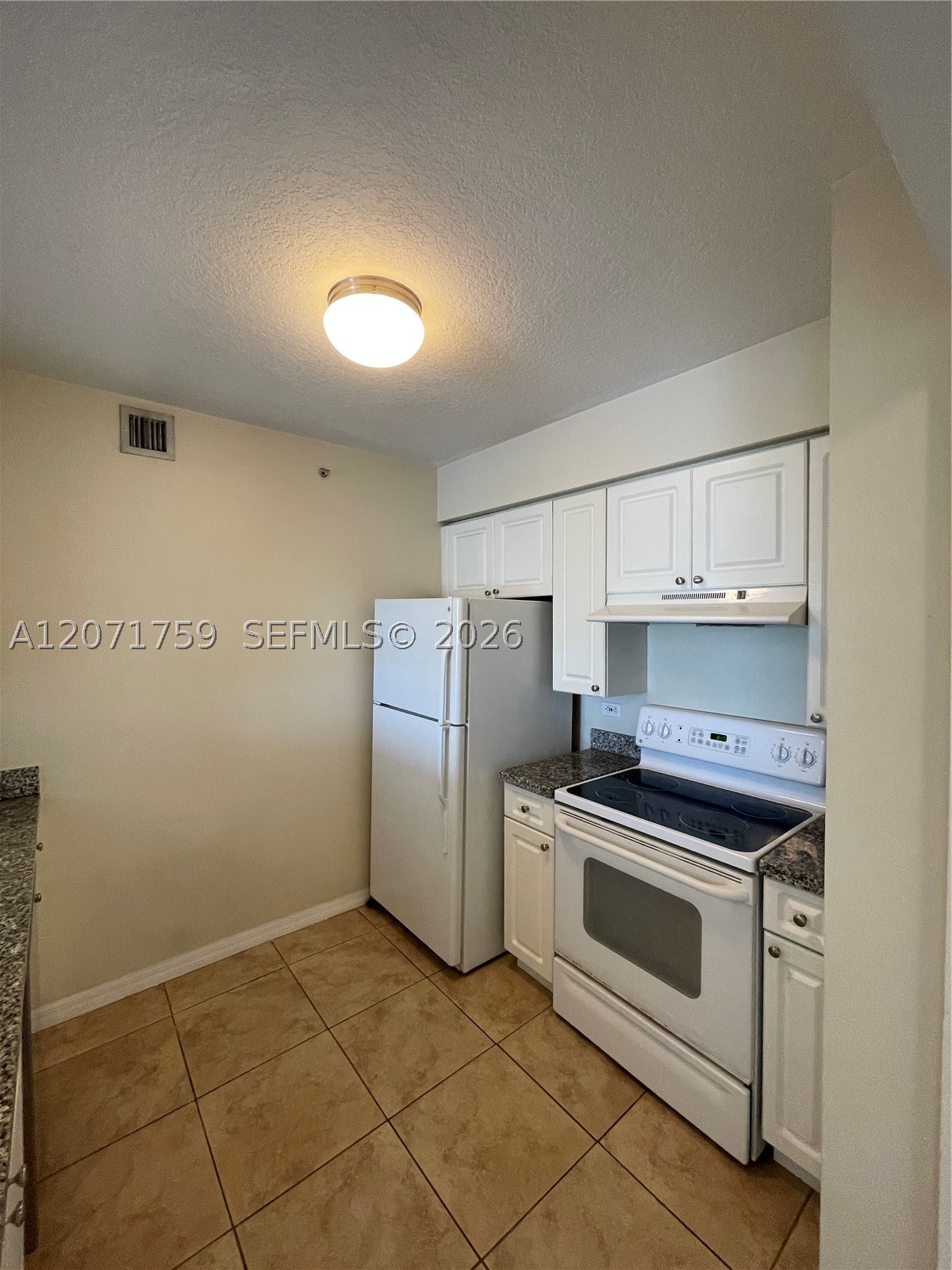 900 SW 8th St #1503, Miami FL 33130