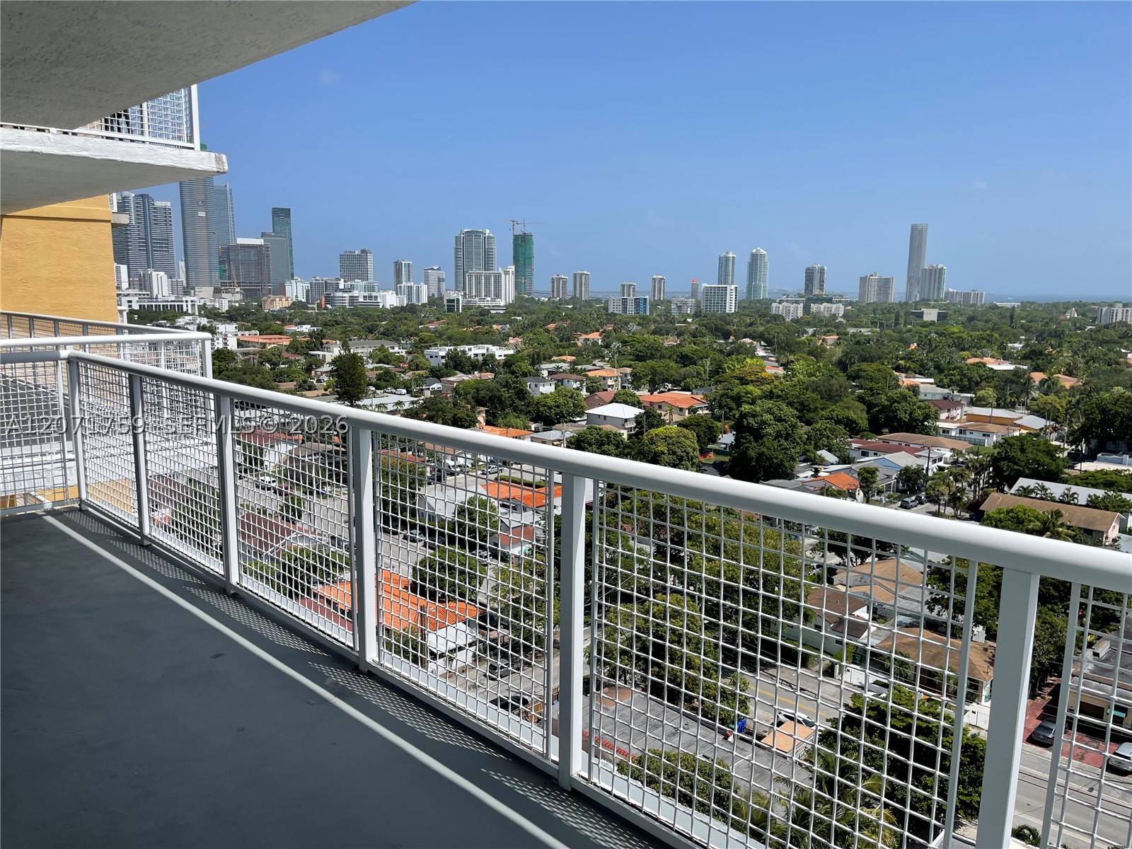 900 SW 8th St #1503, Miami FL 33130