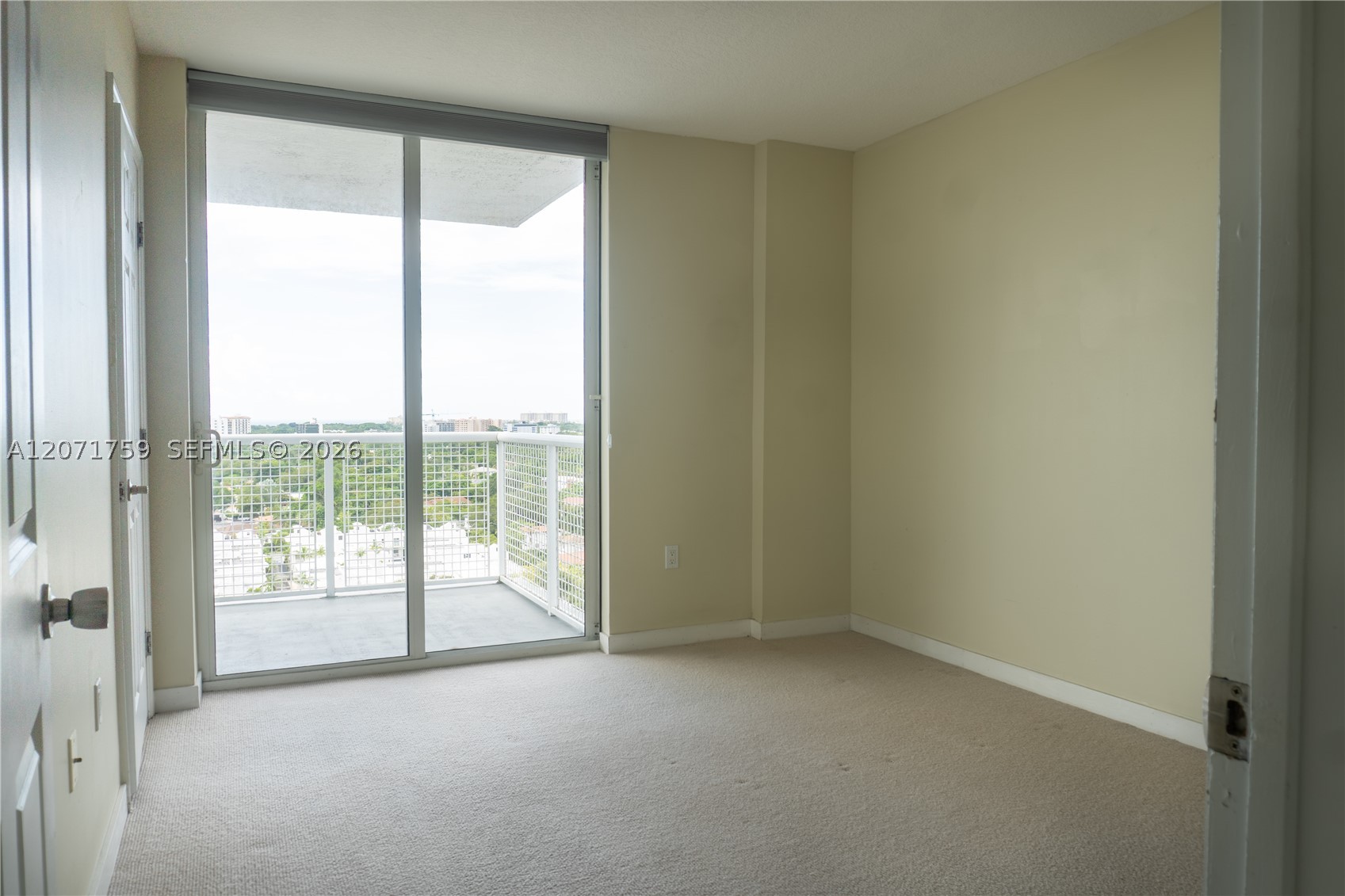 900 SW 8th St #1503, Miami FL 33130