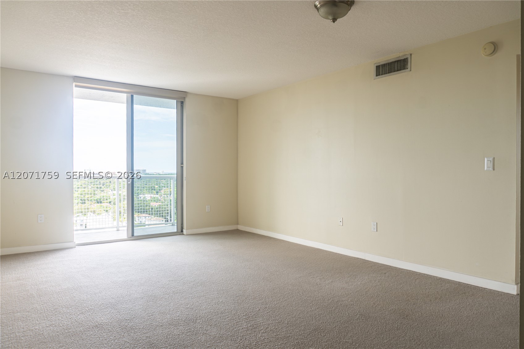 900 SW 8th St #1503, Miami FL 33130