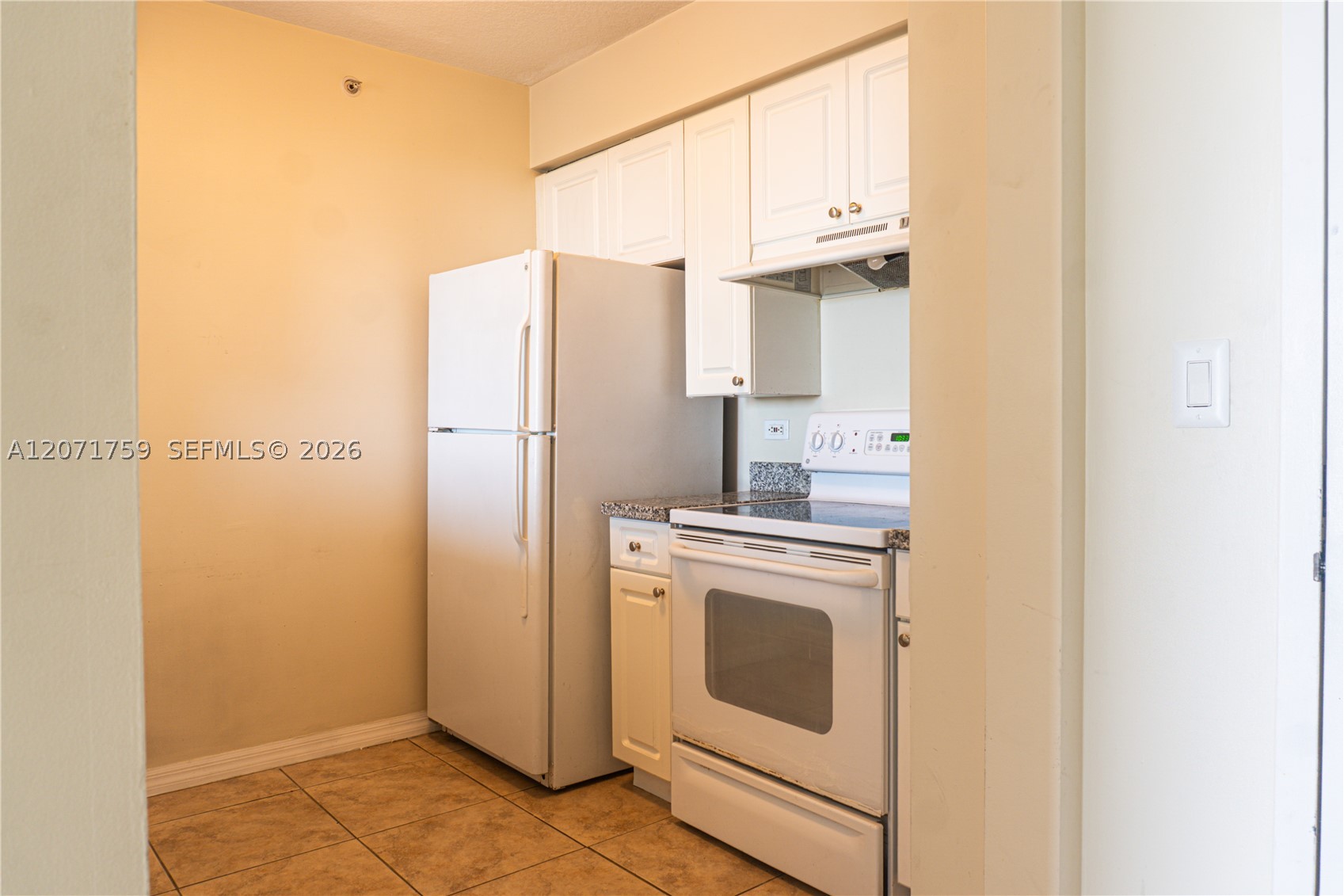 900 SW 8th St #1503, Miami FL 33130
