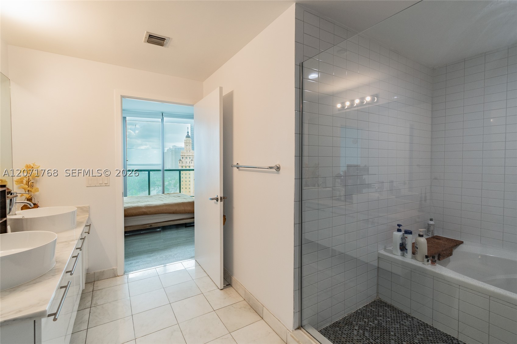 888 Biscayne Blvd #1601, Miami FL 33132