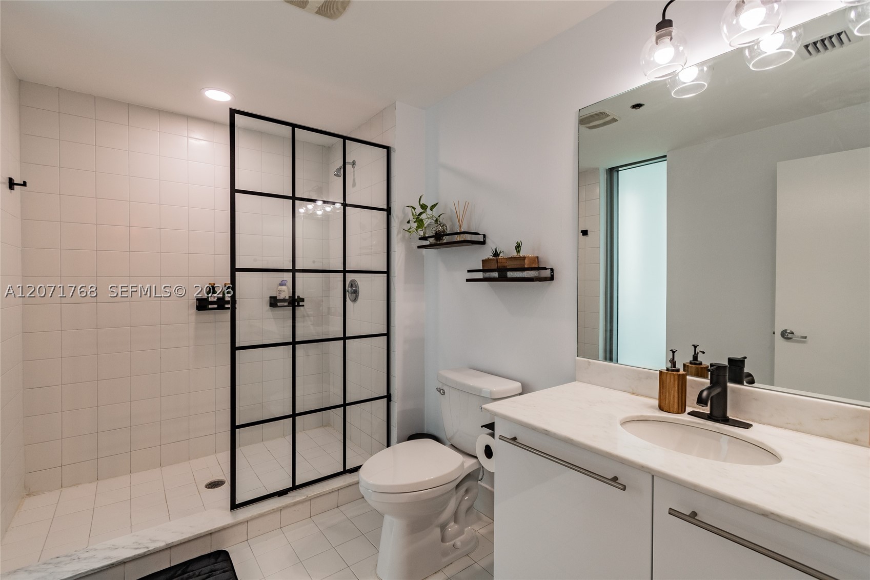 888 Biscayne Blvd #1601, Miami FL 33132