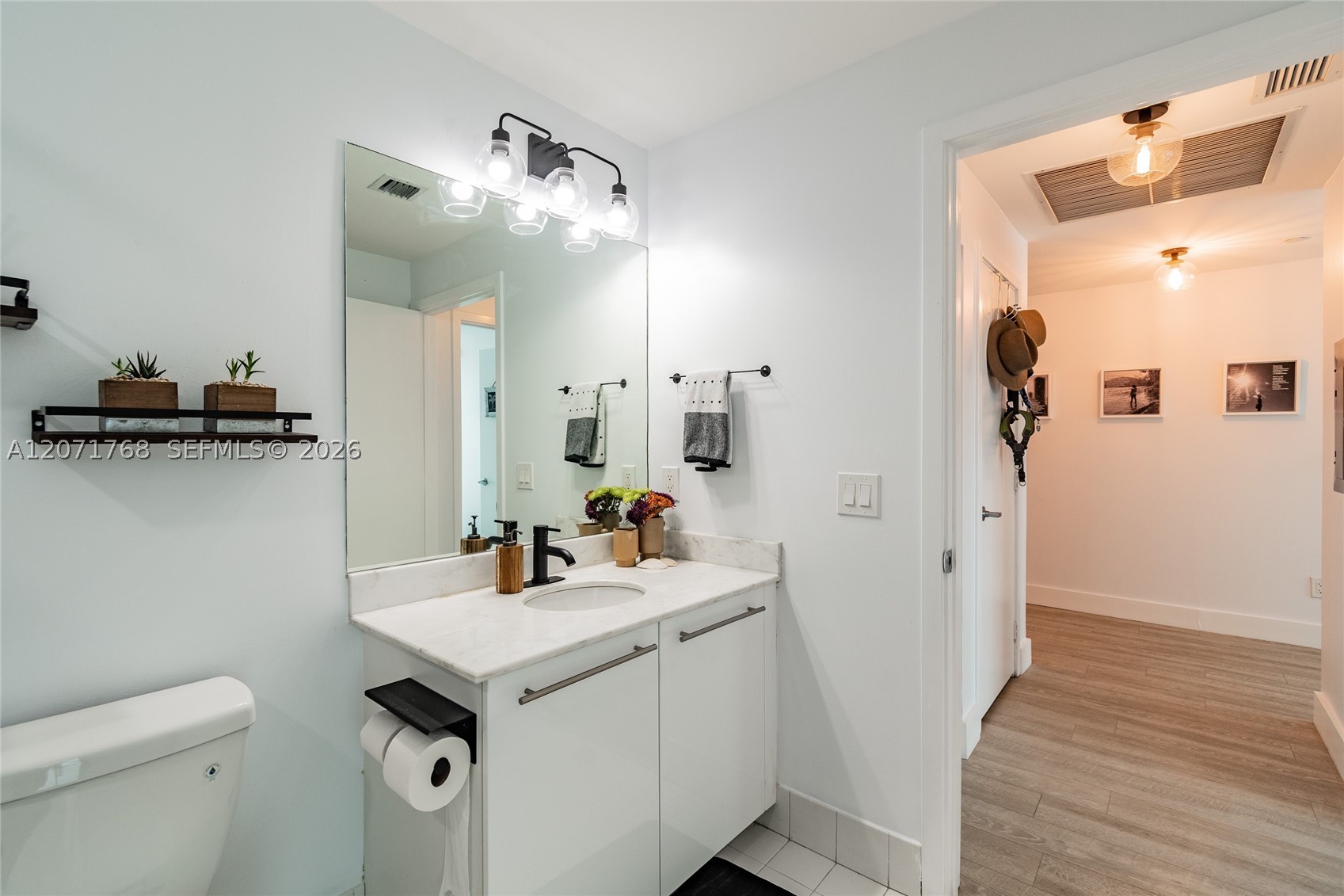 888 Biscayne Blvd #1601, Miami FL 33132
