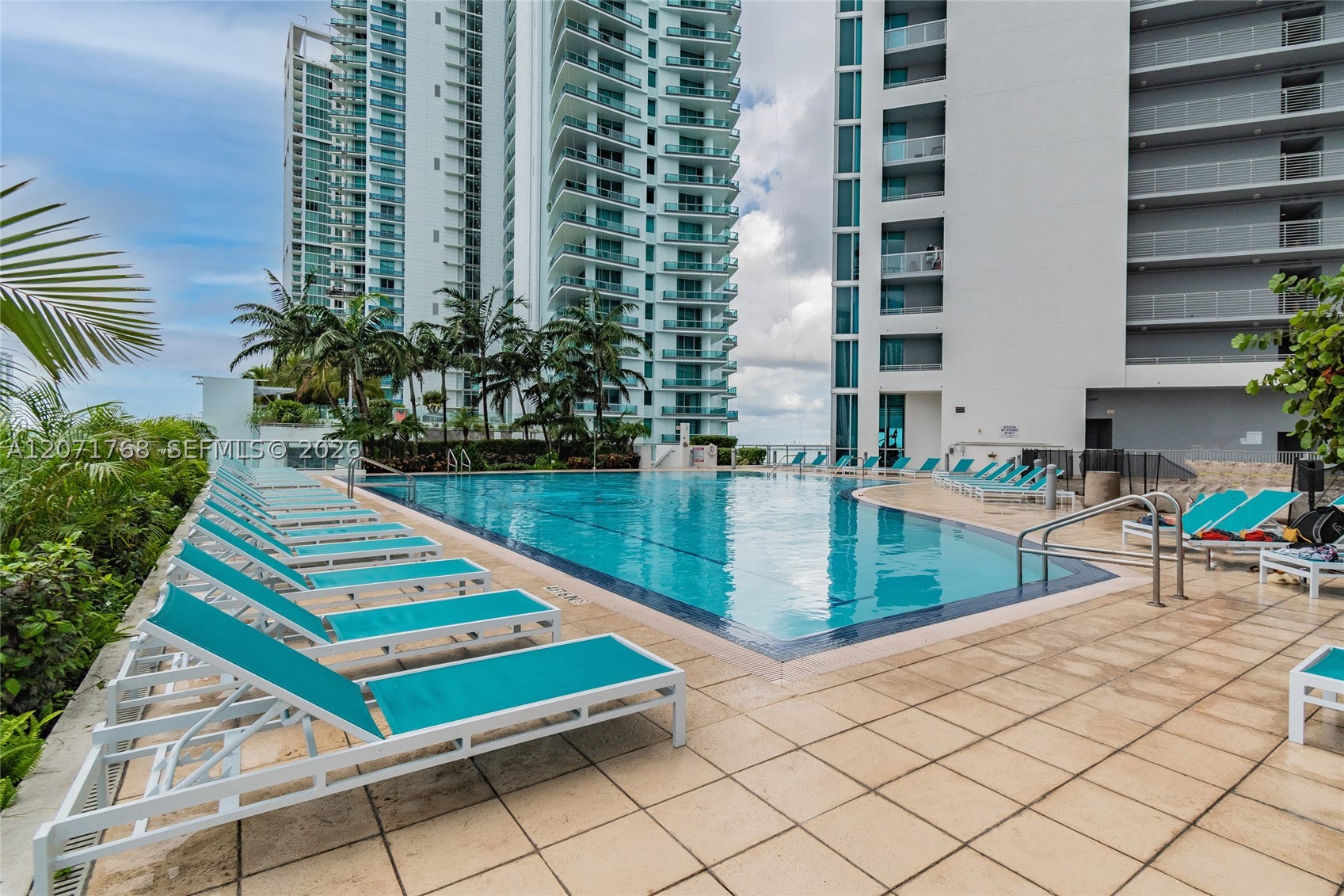 888 Biscayne Blvd #1601, Miami FL 33132