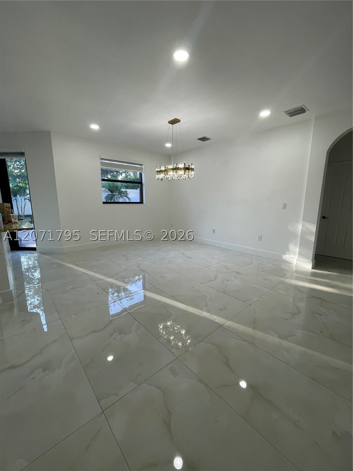 9260 W 35th Ln, Hialeah FL 33018