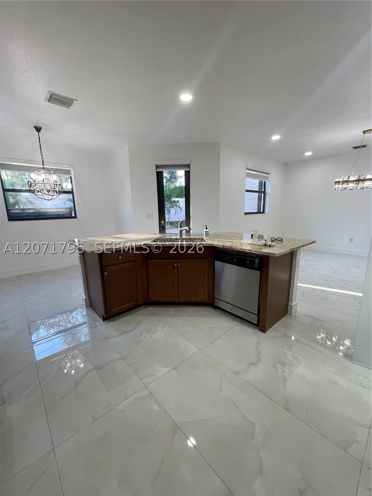 9260 W 35th Ln, Hialeah FL 33018