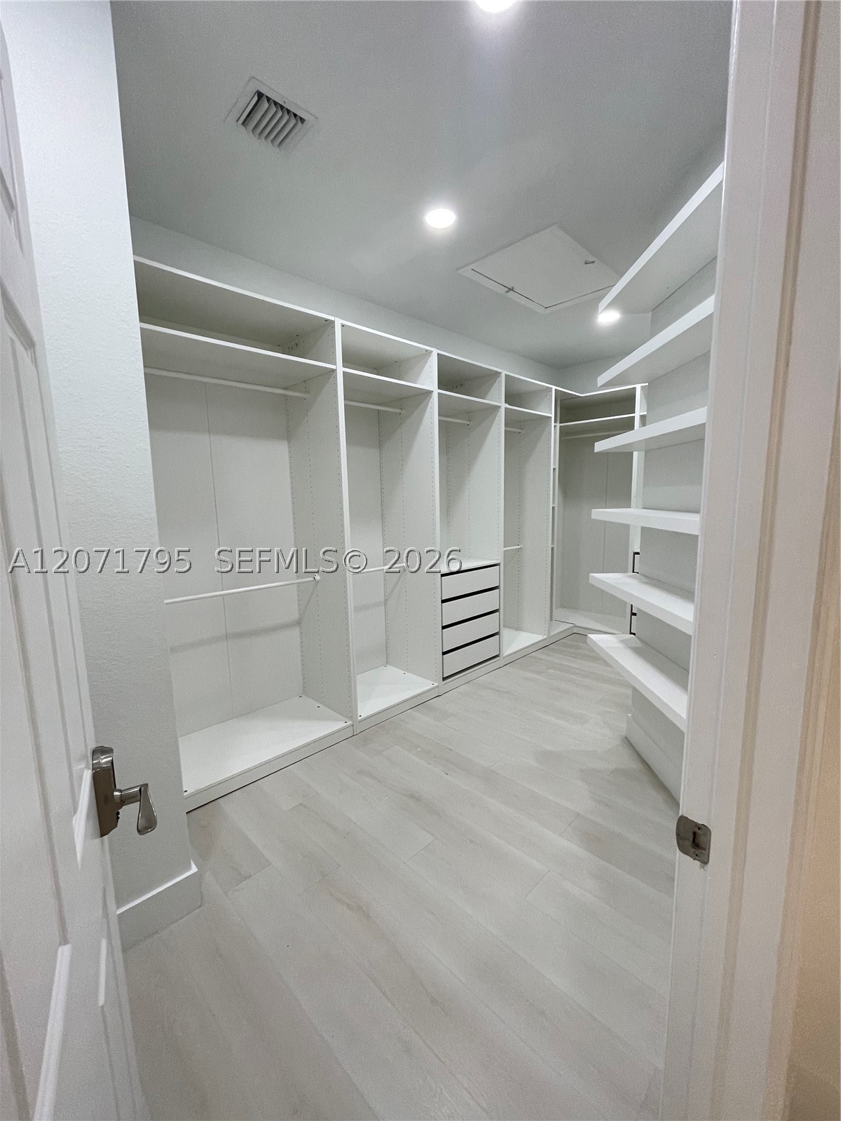 9260 W 35th Ln, Hialeah FL 33018