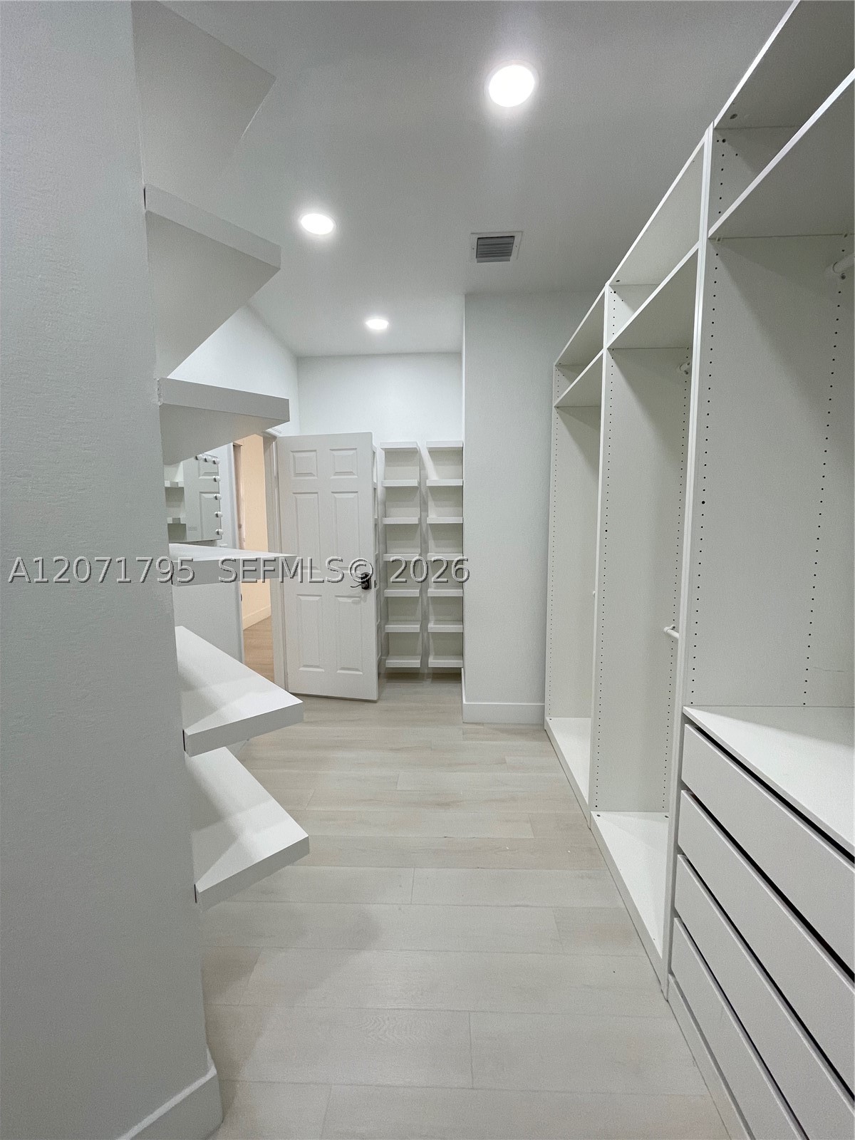9260 W 35th Ln, Hialeah FL 33018