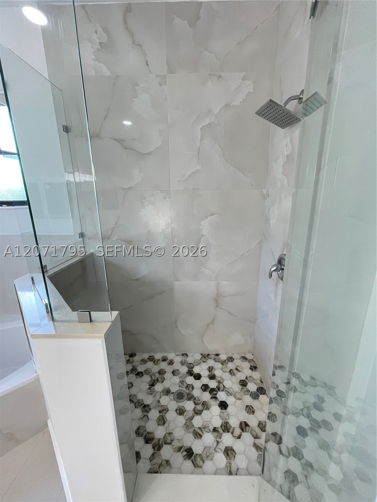 9260 W 35th Ln, Hialeah FL 33018
