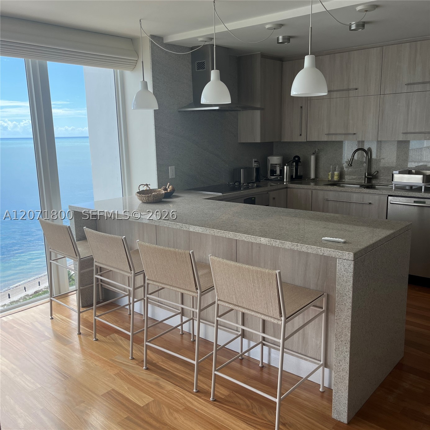 881 Ocean Dr #18B, Key Biscayne FL 33149