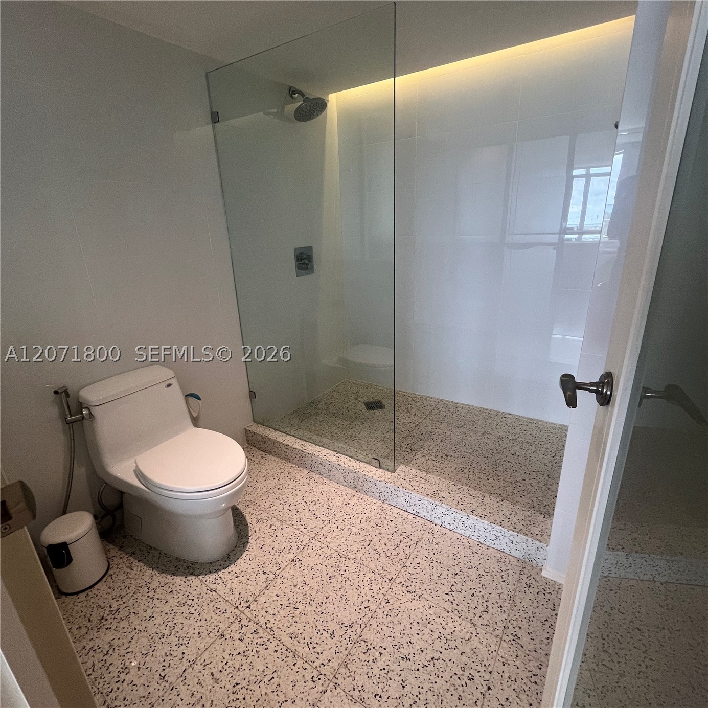 881 Ocean Dr #18B, Key Biscayne FL 33149