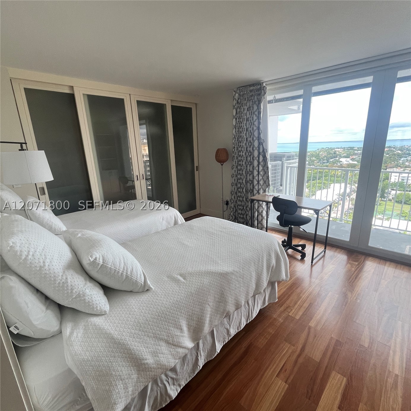 881 Ocean Dr #18B, Key Biscayne FL 33149
