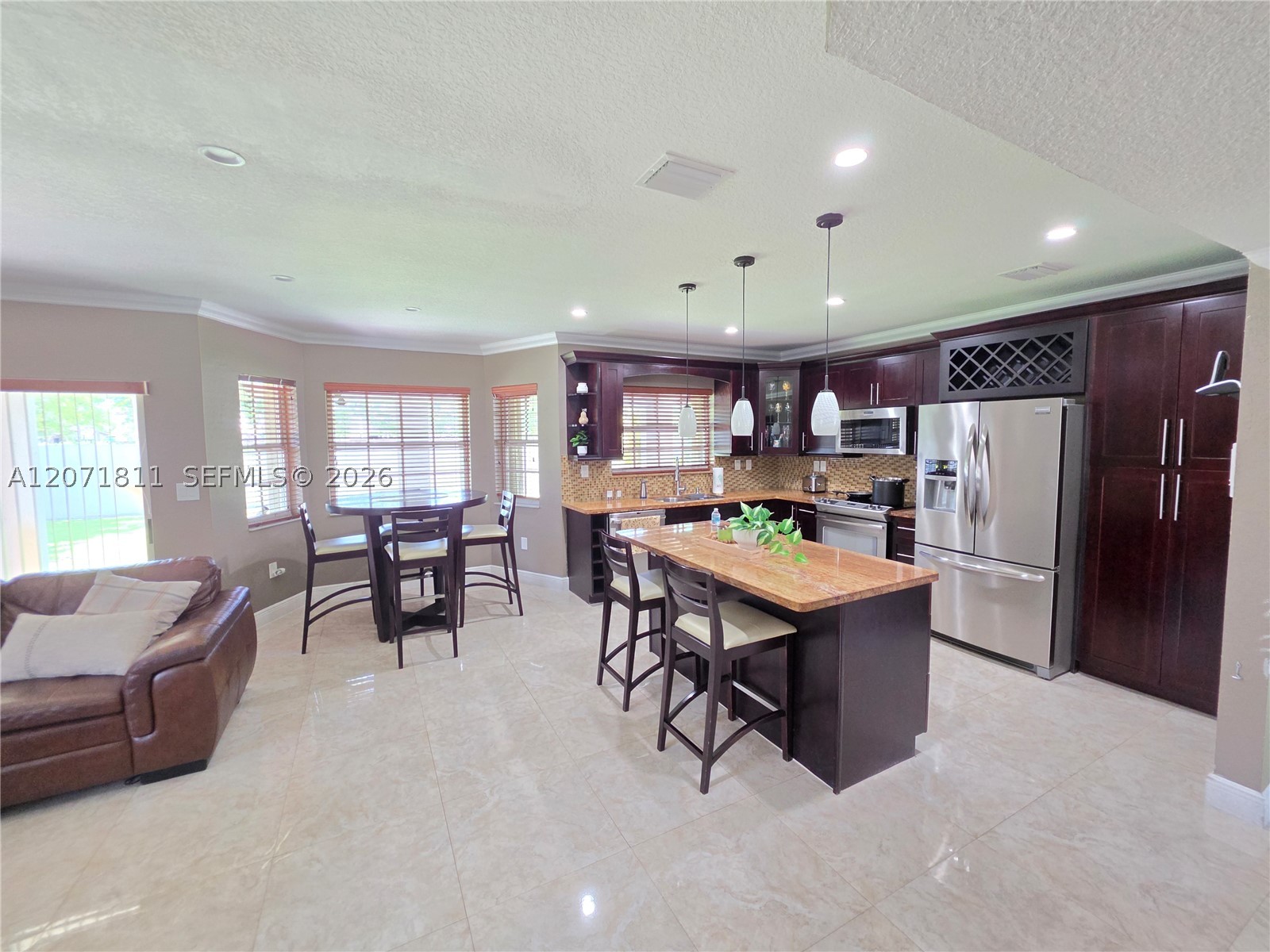 9352 SW 166th Ct, Miami FL 33196
