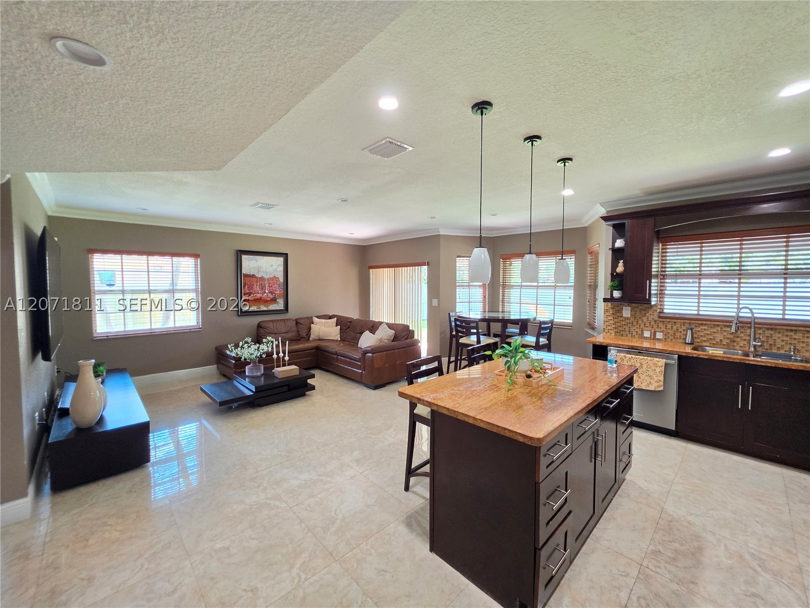 9352 SW 166th Ct, Miami FL 33196