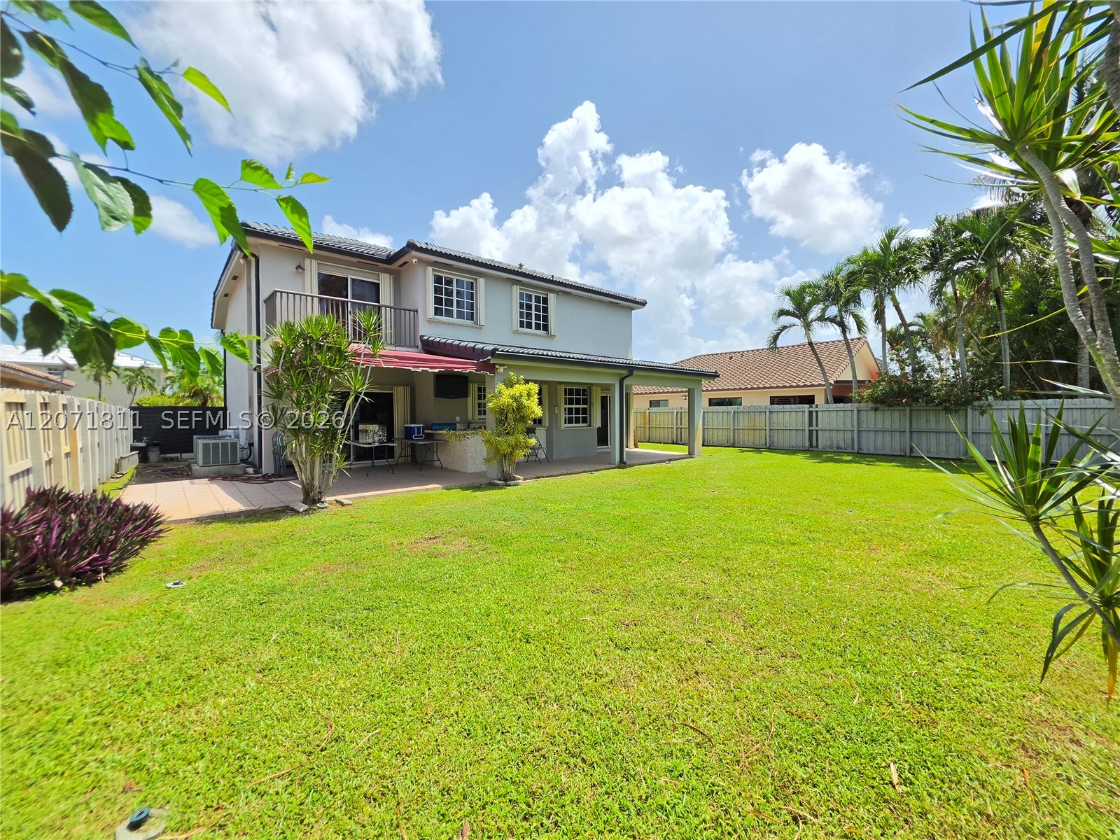 9352 SW 166th Ct, Miami FL 33196