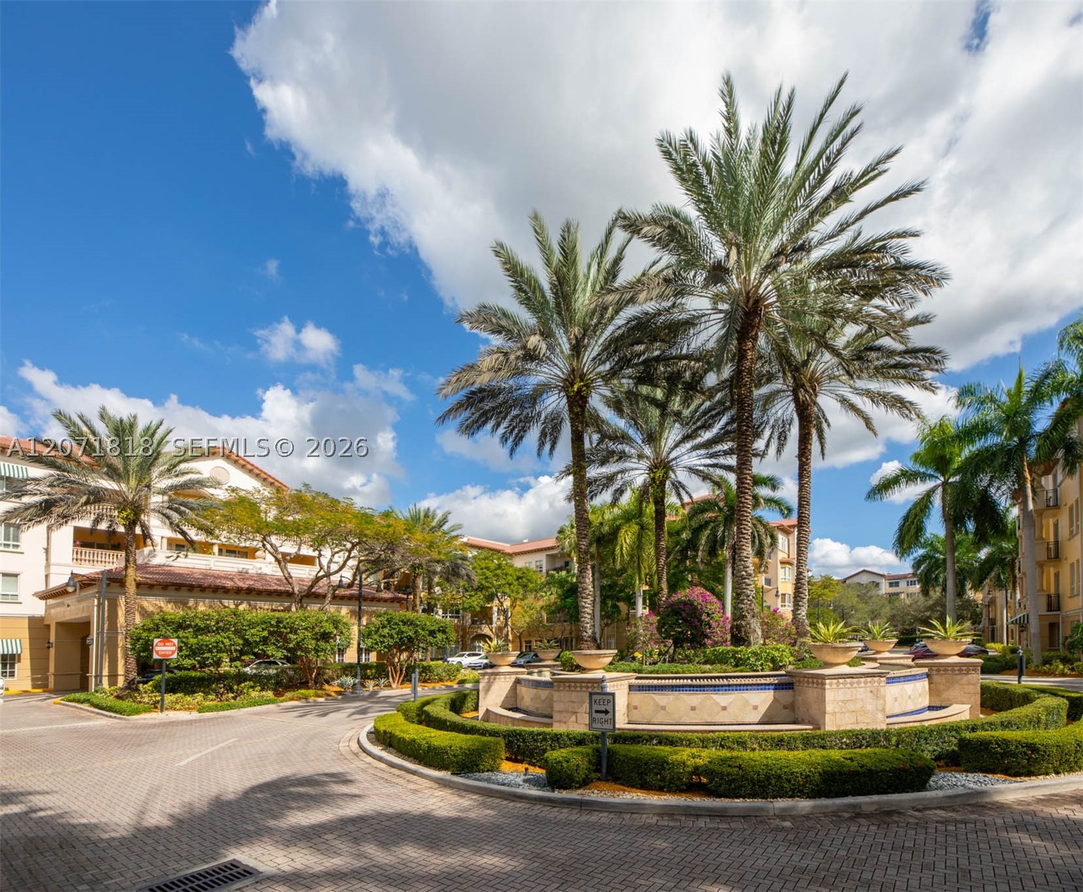 16135 Emerald Estates Dr #165, Weston FL 33331