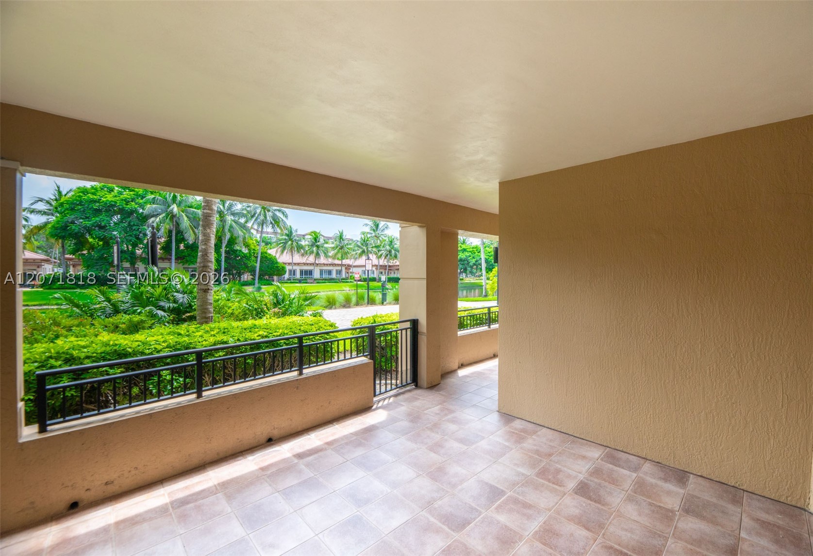 16135 Emerald Estates Dr #165, Weston FL 33331