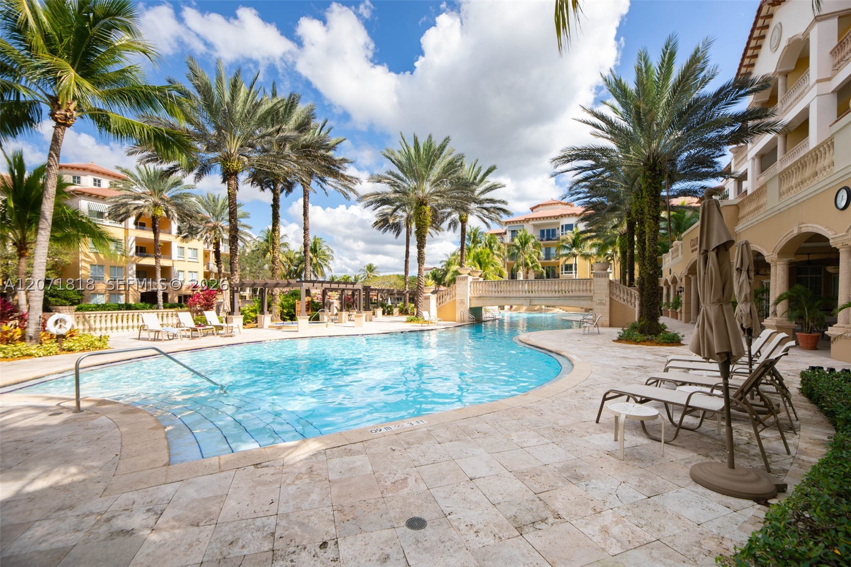 16135 Emerald Estates Dr #165, Weston FL 33331