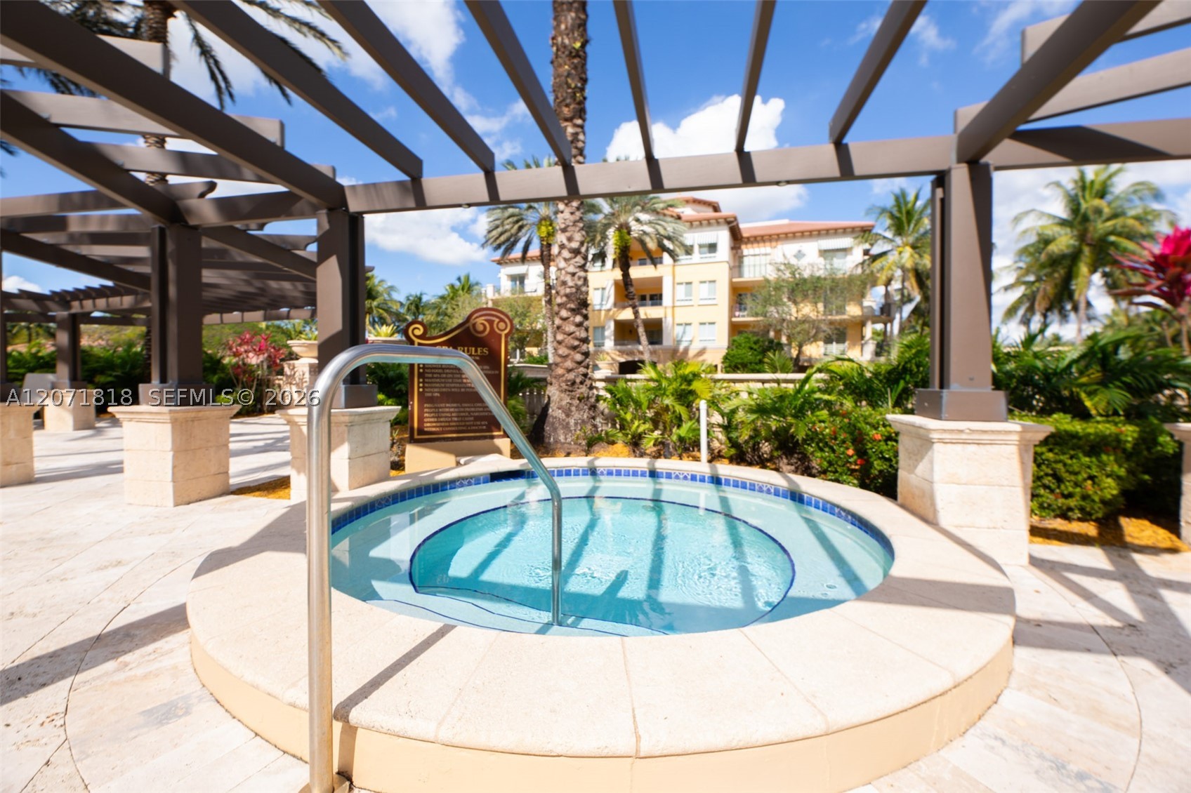 16135 Emerald Estates Dr #165, Weston FL 33331