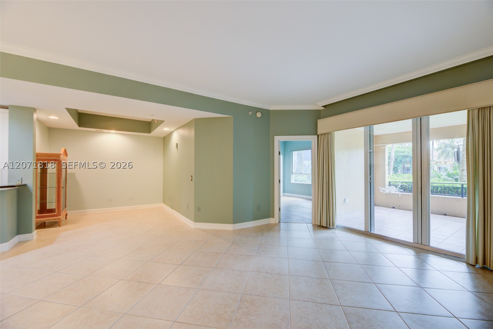 16135 Emerald Estates Dr #165, Weston FL 33331