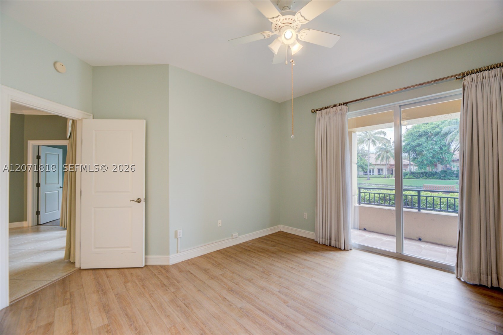 16135 Emerald Estates Dr #165, Weston FL 33331