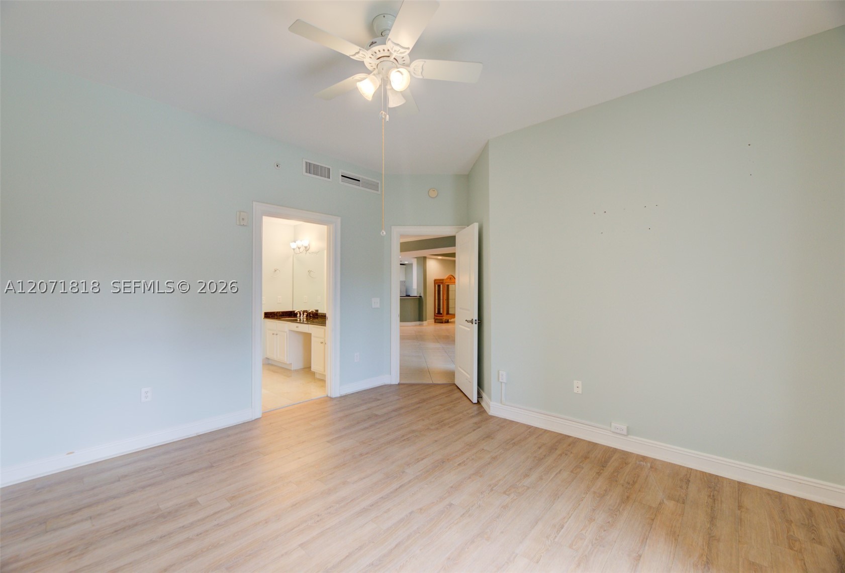 16135 Emerald Estates Dr #165, Weston FL 33331