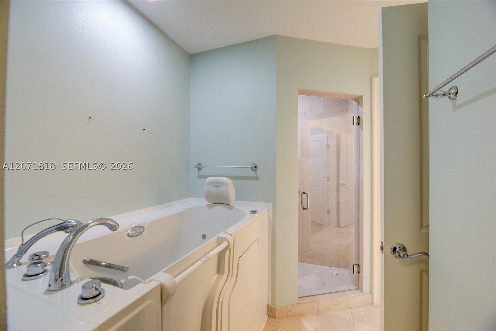 16135 Emerald Estates Dr #165, Weston FL 33331