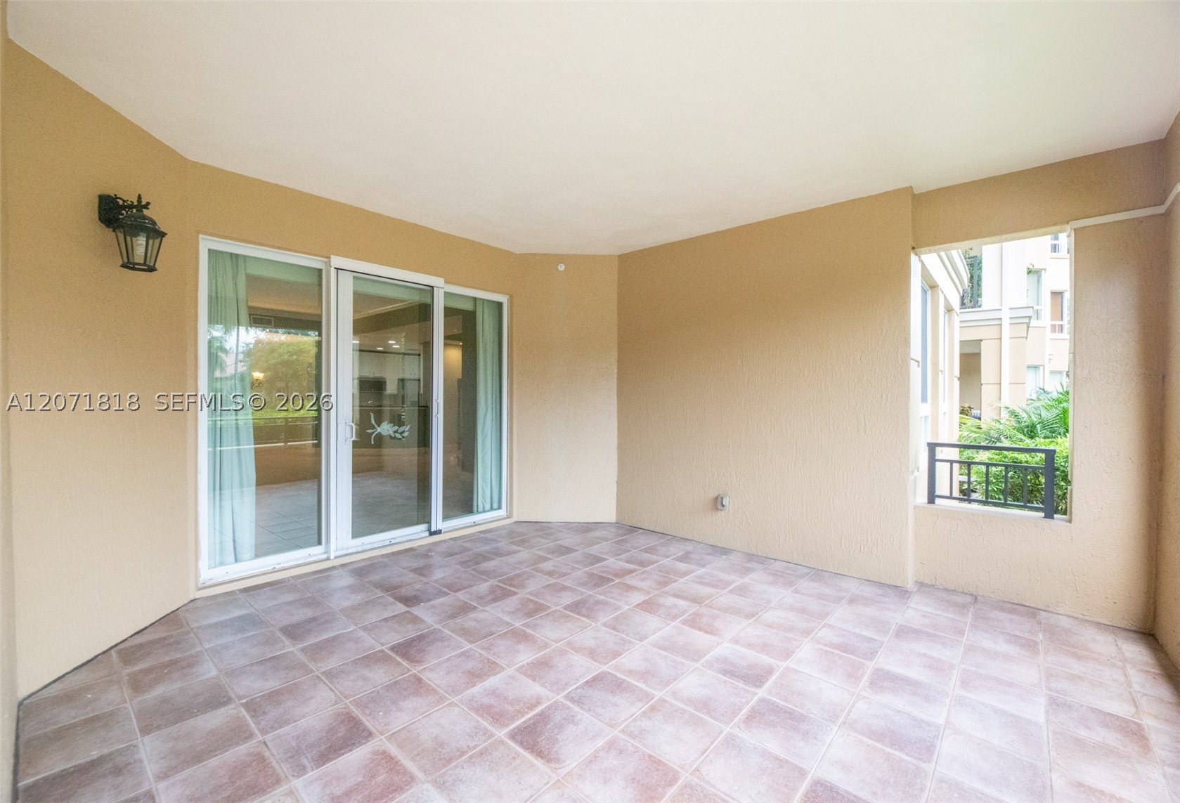 16135 Emerald Estates Dr #165, Weston FL 33331