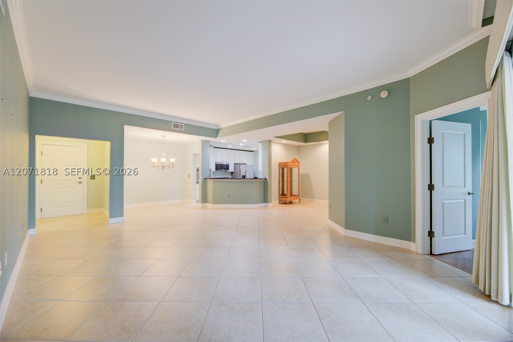 16135 Emerald Estates Dr #165, Weston FL 33331
