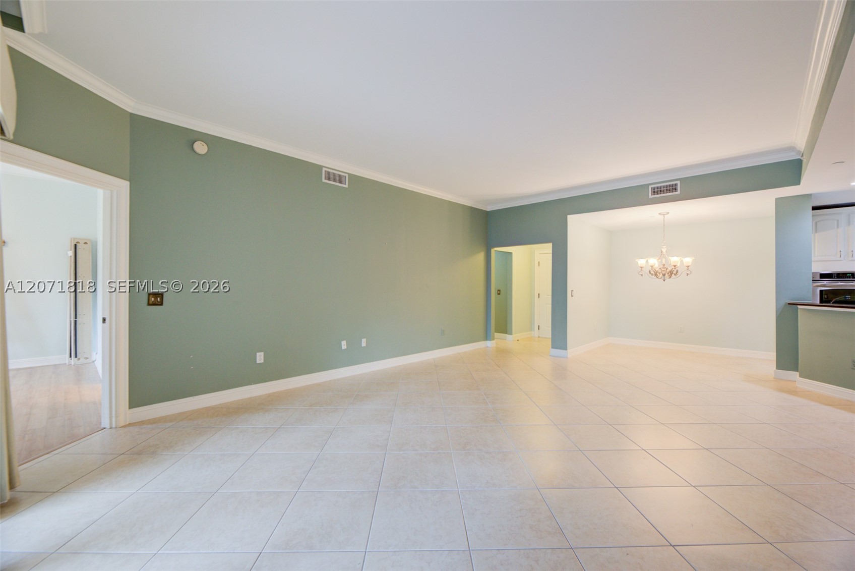 16135 Emerald Estates Dr #165, Weston FL 33331