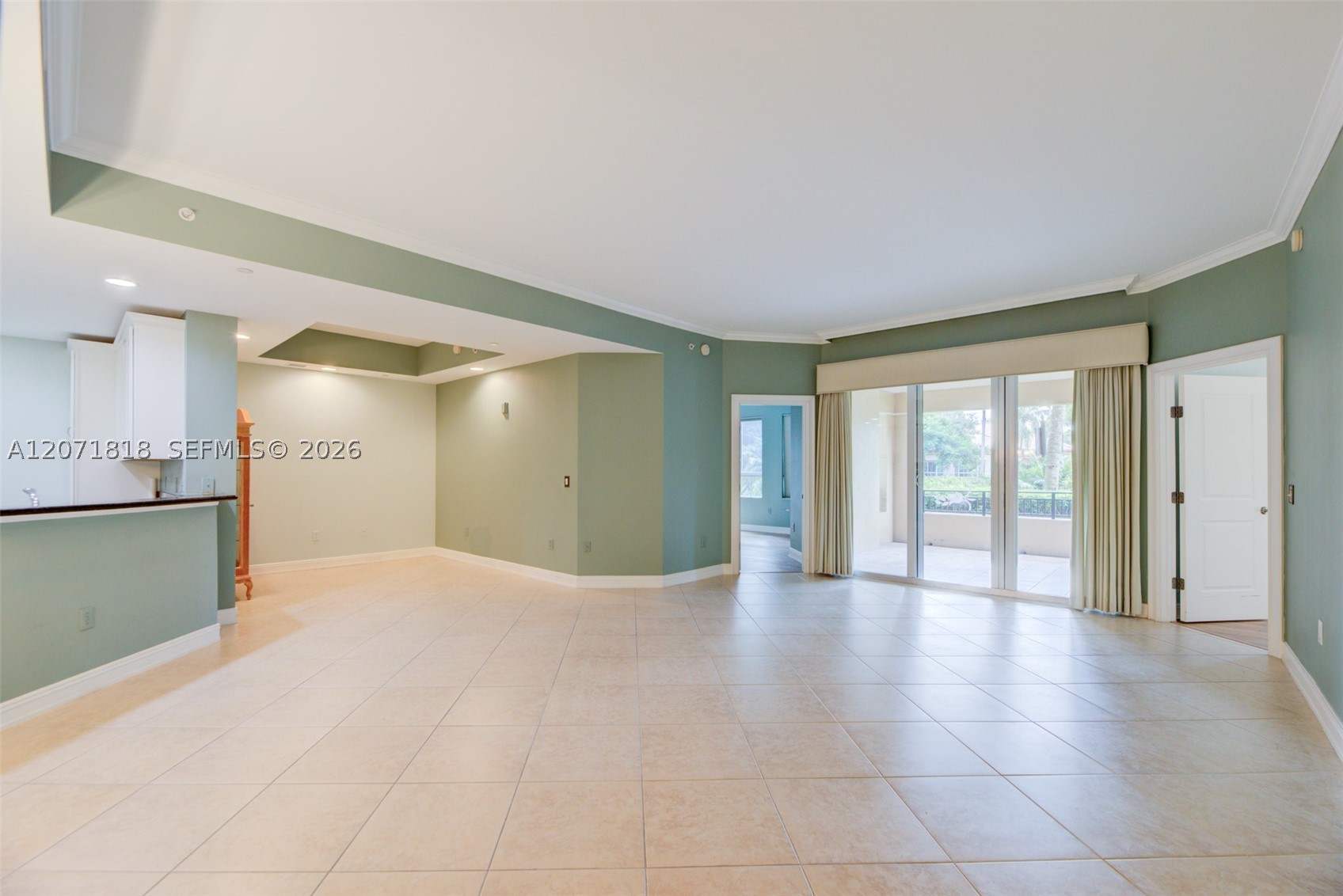 16135 Emerald Estates Dr #165, Weston FL 33331