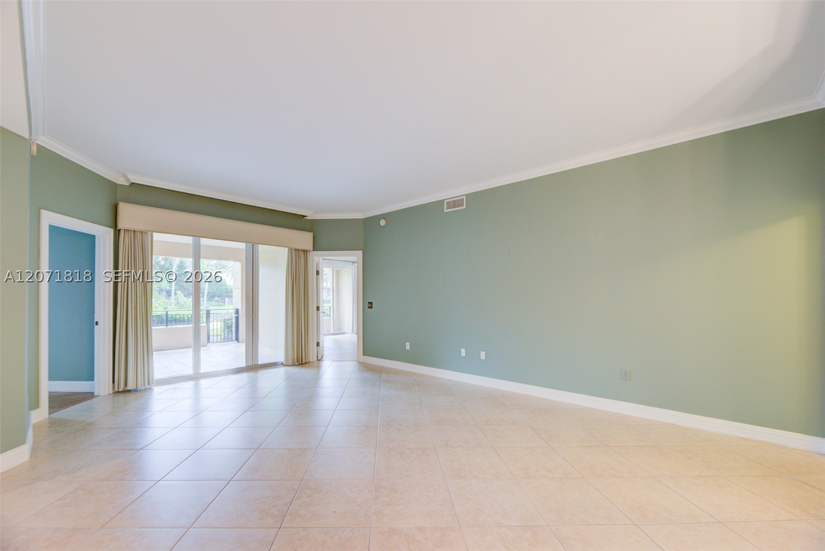 16135 Emerald Estates Dr #165, Weston FL 33331