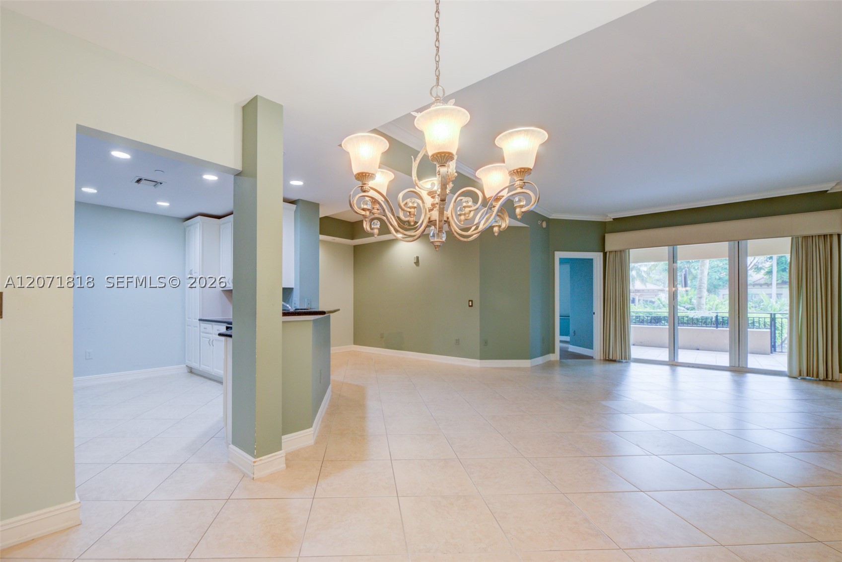 16135 Emerald Estates Dr #165, Weston FL 33331