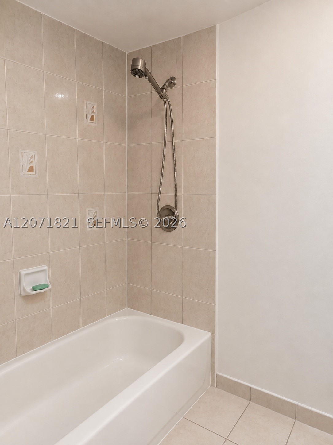 3600 NE 167th St #19, North Miami Beach FL 33160